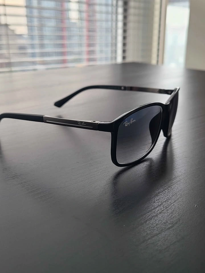 Ray-Ban Sunglasses RB4232 – Excellent Condition - Unisex - photo 3