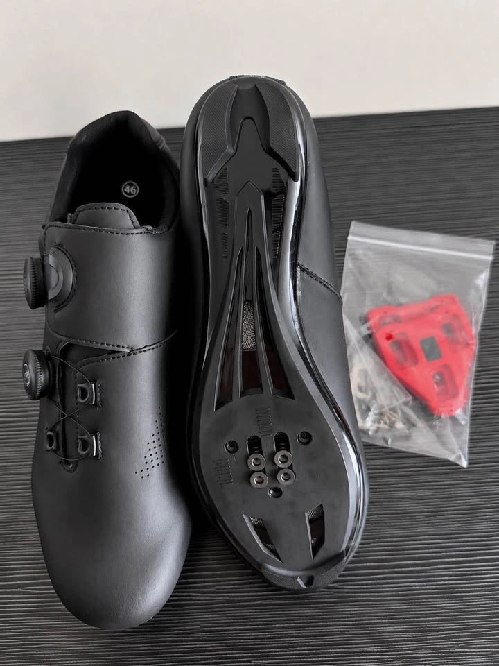 New Black Cycling Shoes EU 46 / US 12 – Cleats Included - photo 4