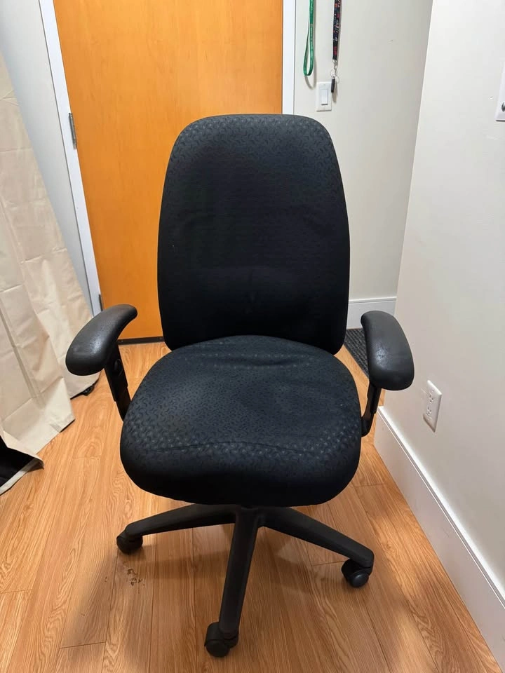 Office Chair – Comfortable & Good Condition - photo 3