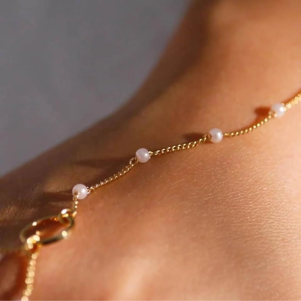 Gold-Tone Ring Bracelet Hand Chain - Sparkling Summer Jewelry - photo 2