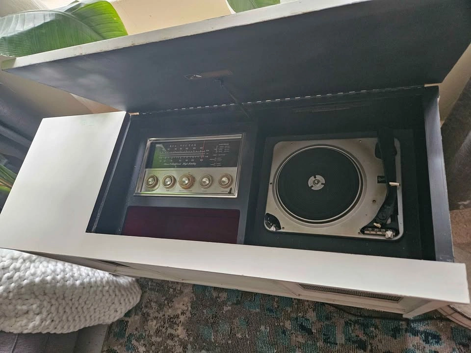 Record player - photo 4