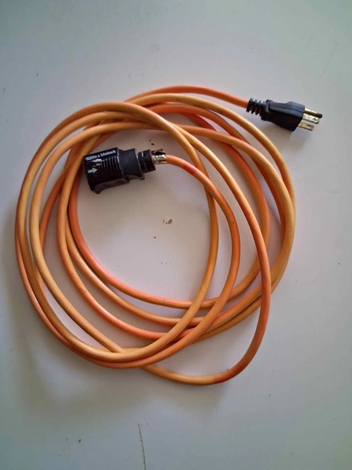5m/16' Grounded 16/3 Outdoor Extension Cord