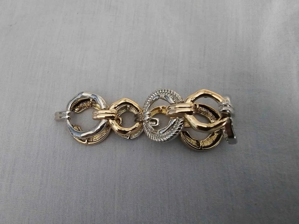 Two-Tone Interlocking Link Bracelet - photo 2