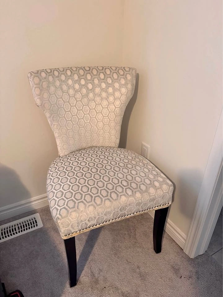 Elegant Accent Chair
