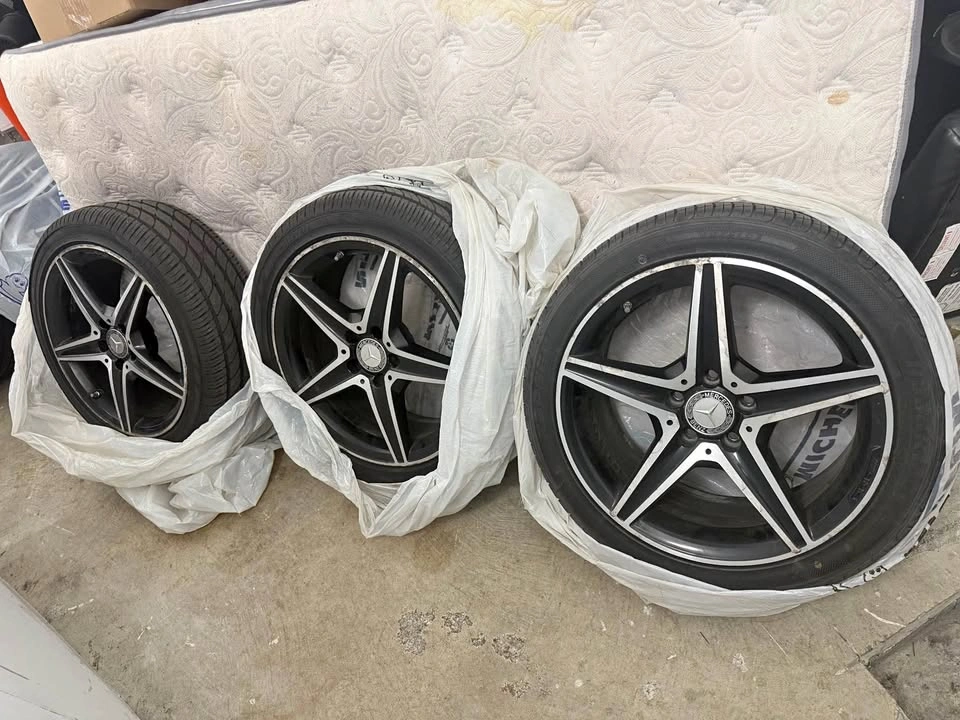 Mercedes-Benz 17" AMG OEM Style Wheels and Brand new Tires