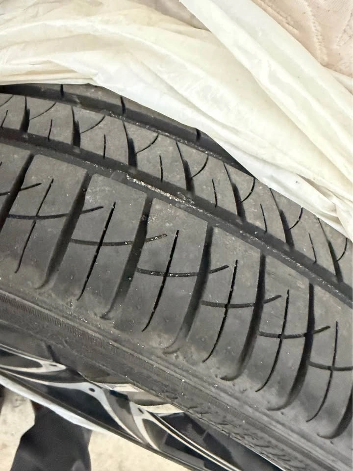 Mercedes-Benz 17" AMG OEM Style Wheels and Brand new Tires - photo 2