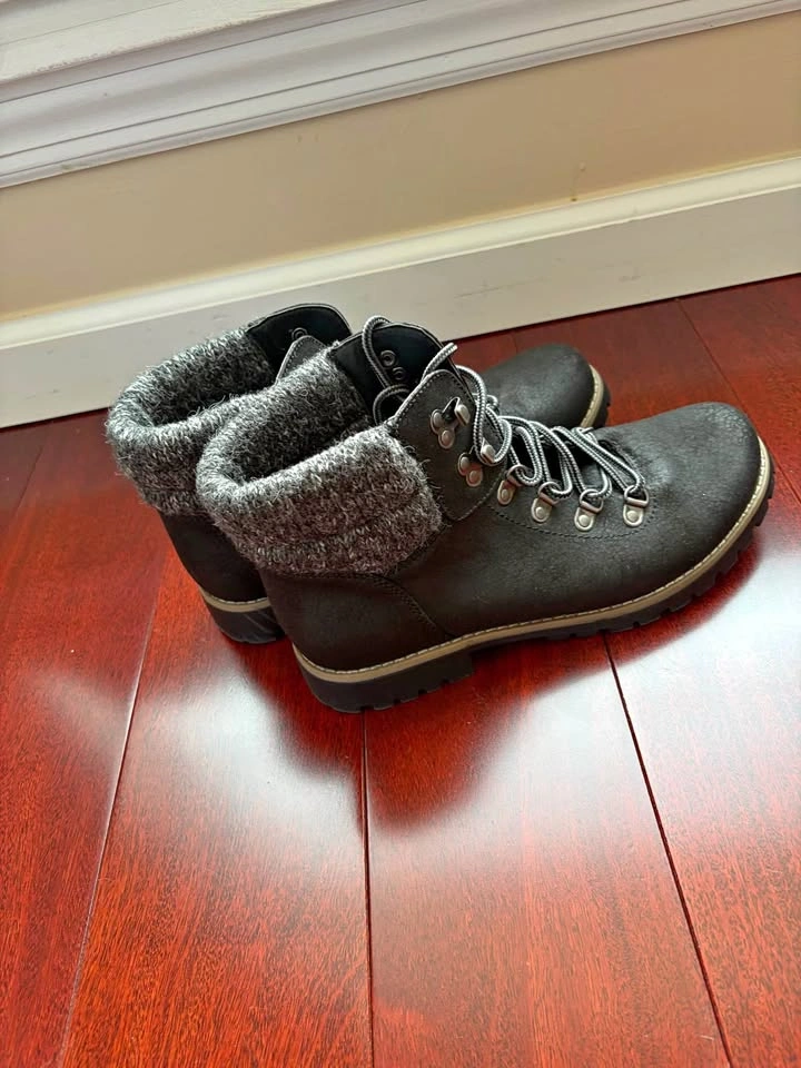 Cliffs by White Mountain Hiking Boots size 9