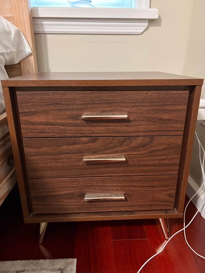 Ashley Furniture Arborvate Brown Nightstand set of 2 - photo 4