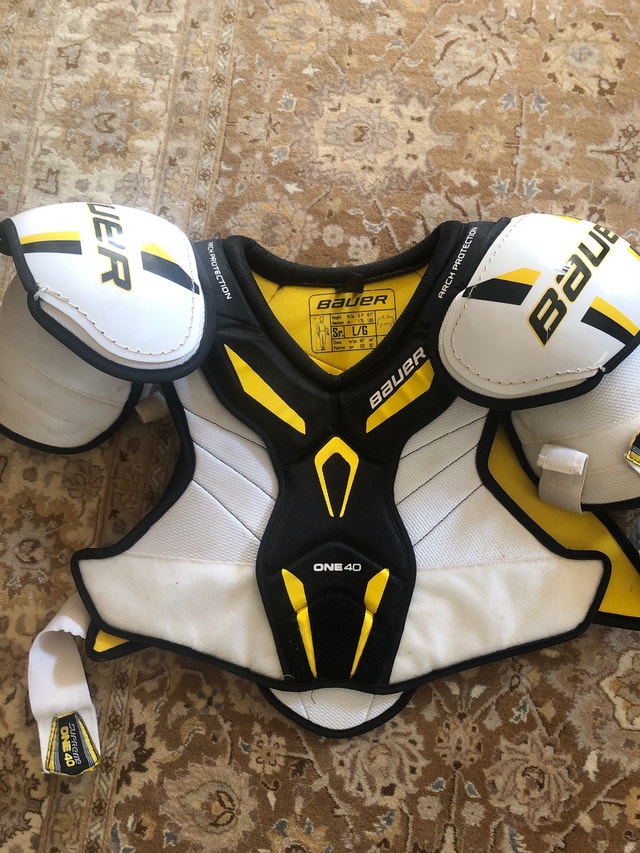Mens hockey chest protector