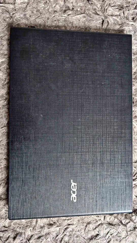 Acer Aspire E5-573G Laptop - Intel Core i7-5500U