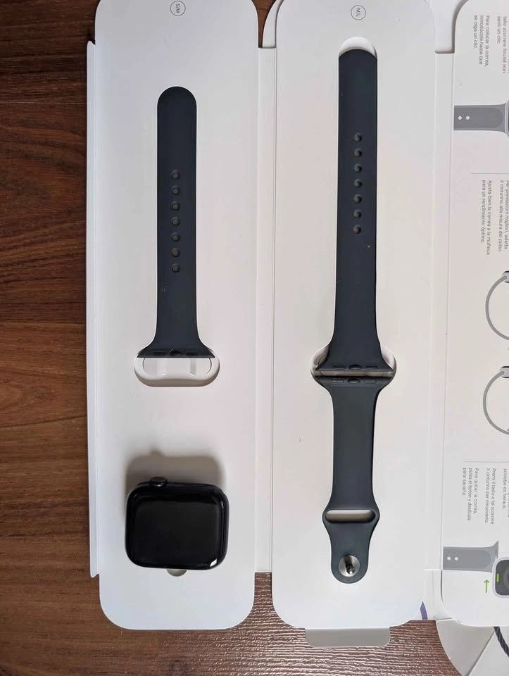 Apple Watch Series 8 45mm Midnight Aluminum Case - photo 2