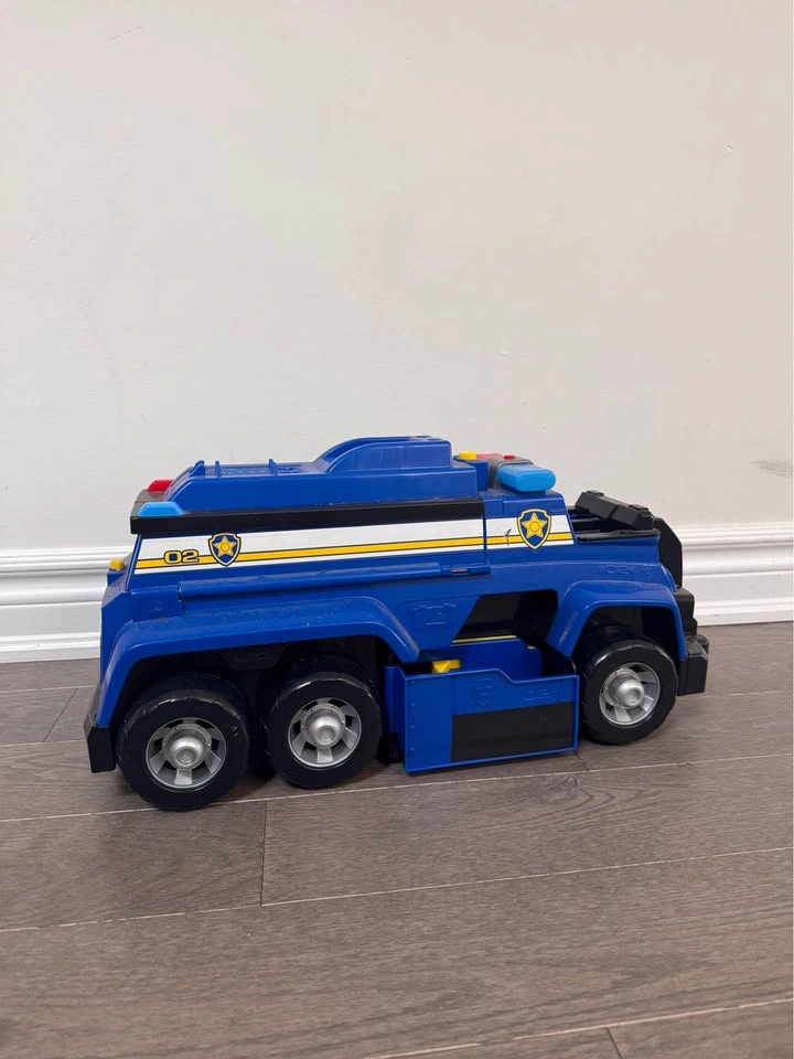 PAW Patrol Ultimate Cruiser - photo 2