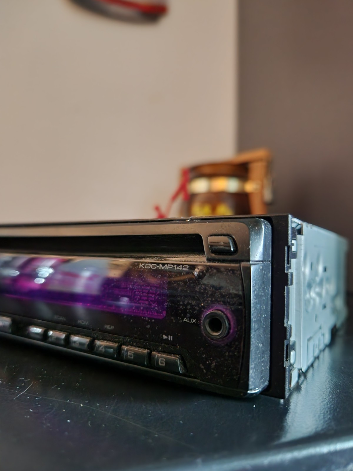 Kenwood KDC-MP142 Car Stereo CD Receiver - UNTESTED Lot - AS-IS - photo 3