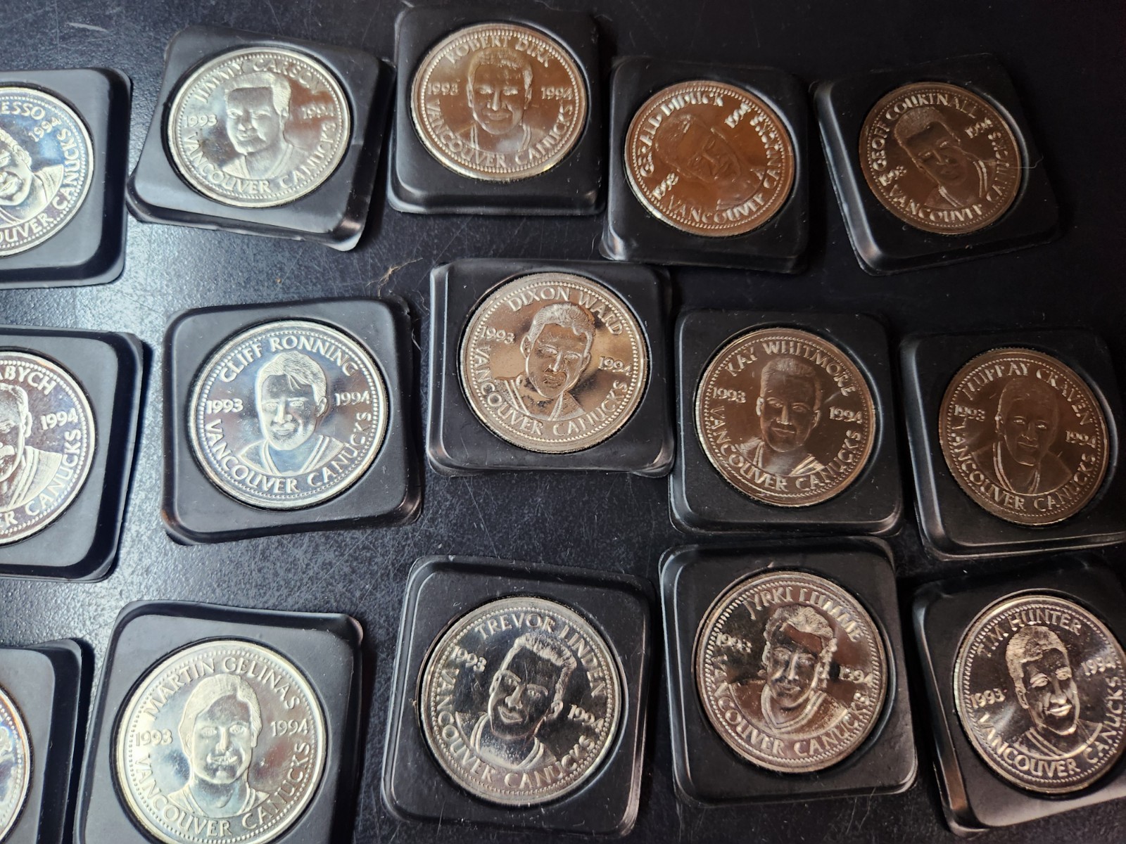 VANCOUVER CANUCK HOCKEY TEAM LEGENDS COLLECTOR COINS 1994 - photo 2
