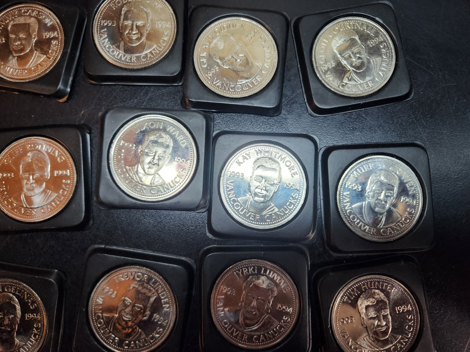 VANCOUVER CANUCK HOCKEY TEAM LEGENDS COLLECTOR COINS 1994 - photo 3