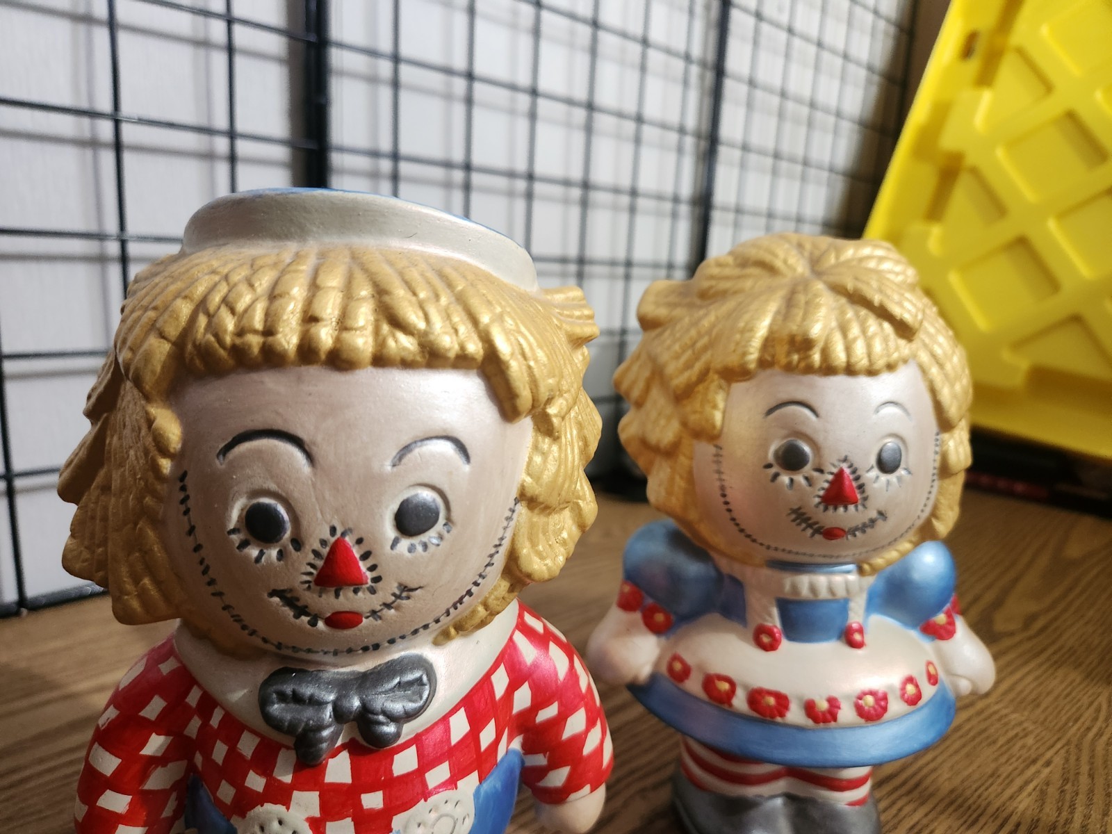 Vintage Raggedy Ann and Andy Ceramic Figurines 7 Inches Tall - photo 2