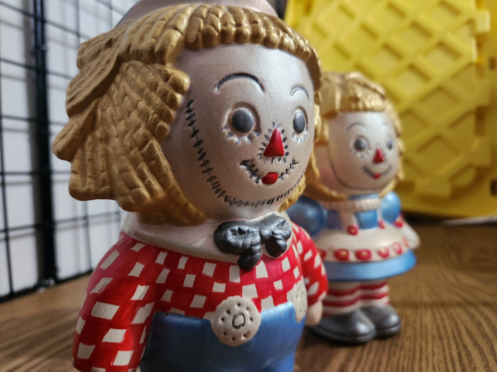 Vintage Raggedy Ann and Andy Ceramic Figurines 7 Inches Tall - photo 3