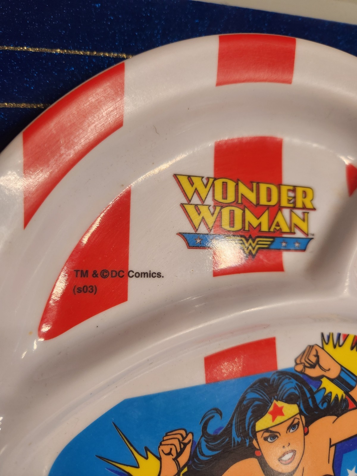 DC Comics Wonder Woman Melamine Divided Kid's Plate 8.25” - photo 2