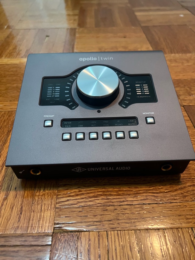 Universal Audio Apollo Twin Interface with Custom Case - photo 2