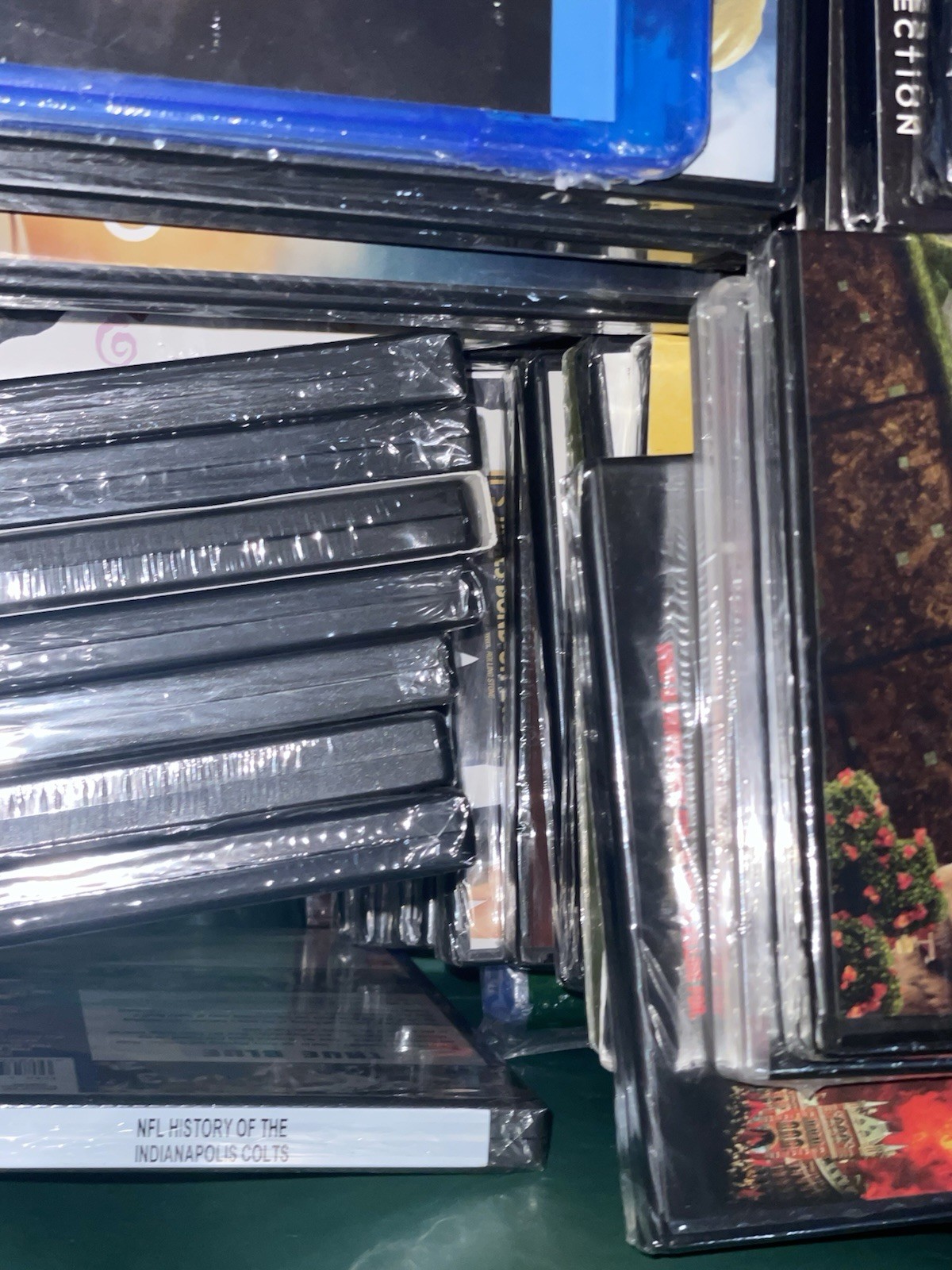100 Random DVDs: Blu Ray CDs Movie Lot Mixed Genres - photo 3