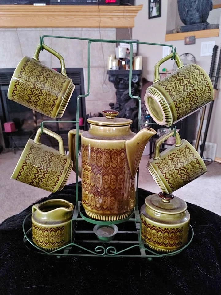 Vintage Royal Sealy Tea/Coffee Set