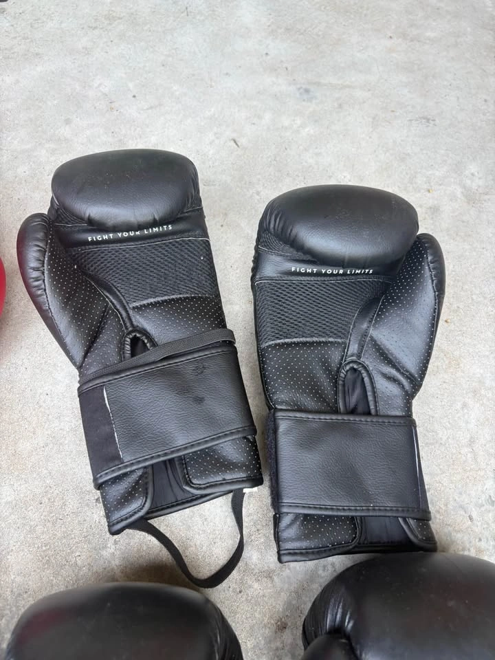 Boxing gloves and bands - photo 5