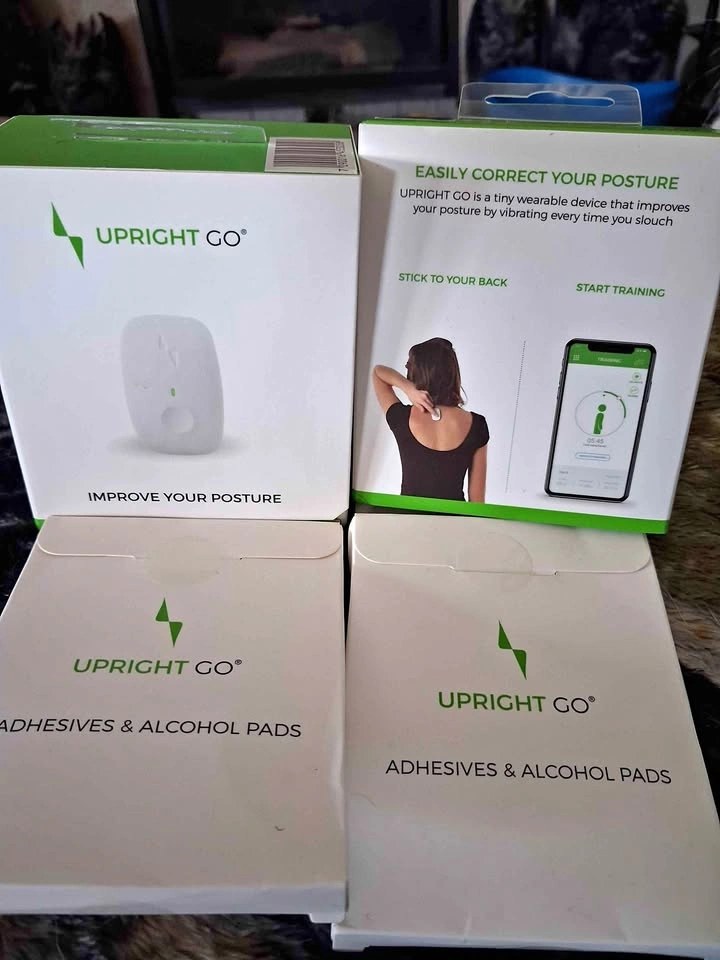 Upright Go Personal Posture Trainer w/ Adhesive Alcohol Pads