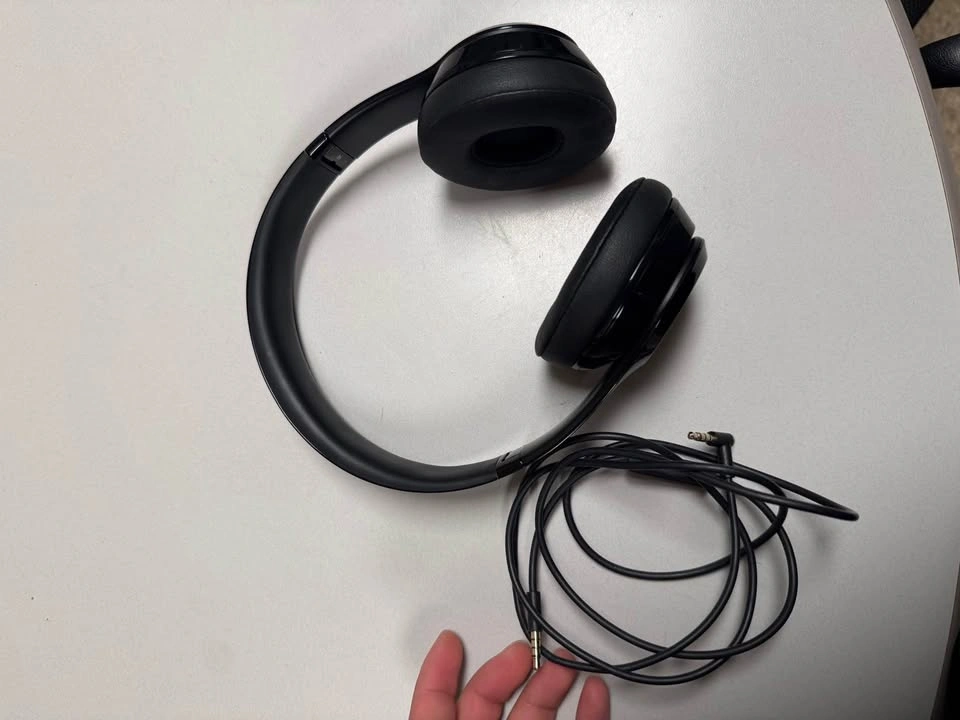 Beats solo 3 headphones - photo 2