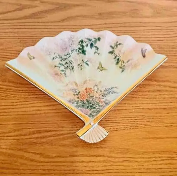 Japanese Fan Nut Shaped Porcelain Trinket Dish thumbnail