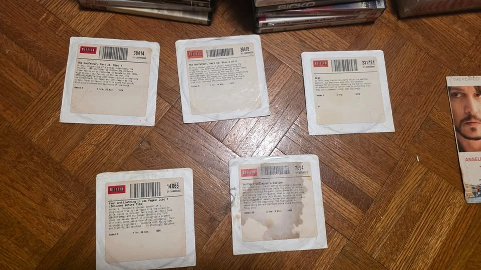 40+ DVD & Blu-ray Movie Collection - Disney, Classics & More - photo 2