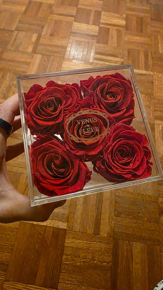 Venus et Fleur Le Cinq Eternity Roses - Red Preserved Rose - photo 2