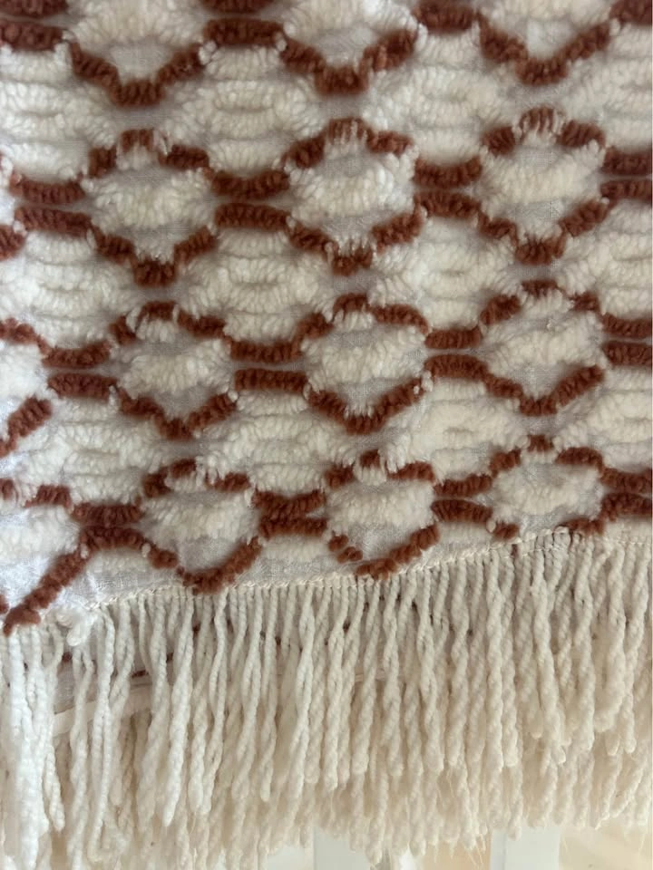Vintage Chenille Bedspread - photo 3