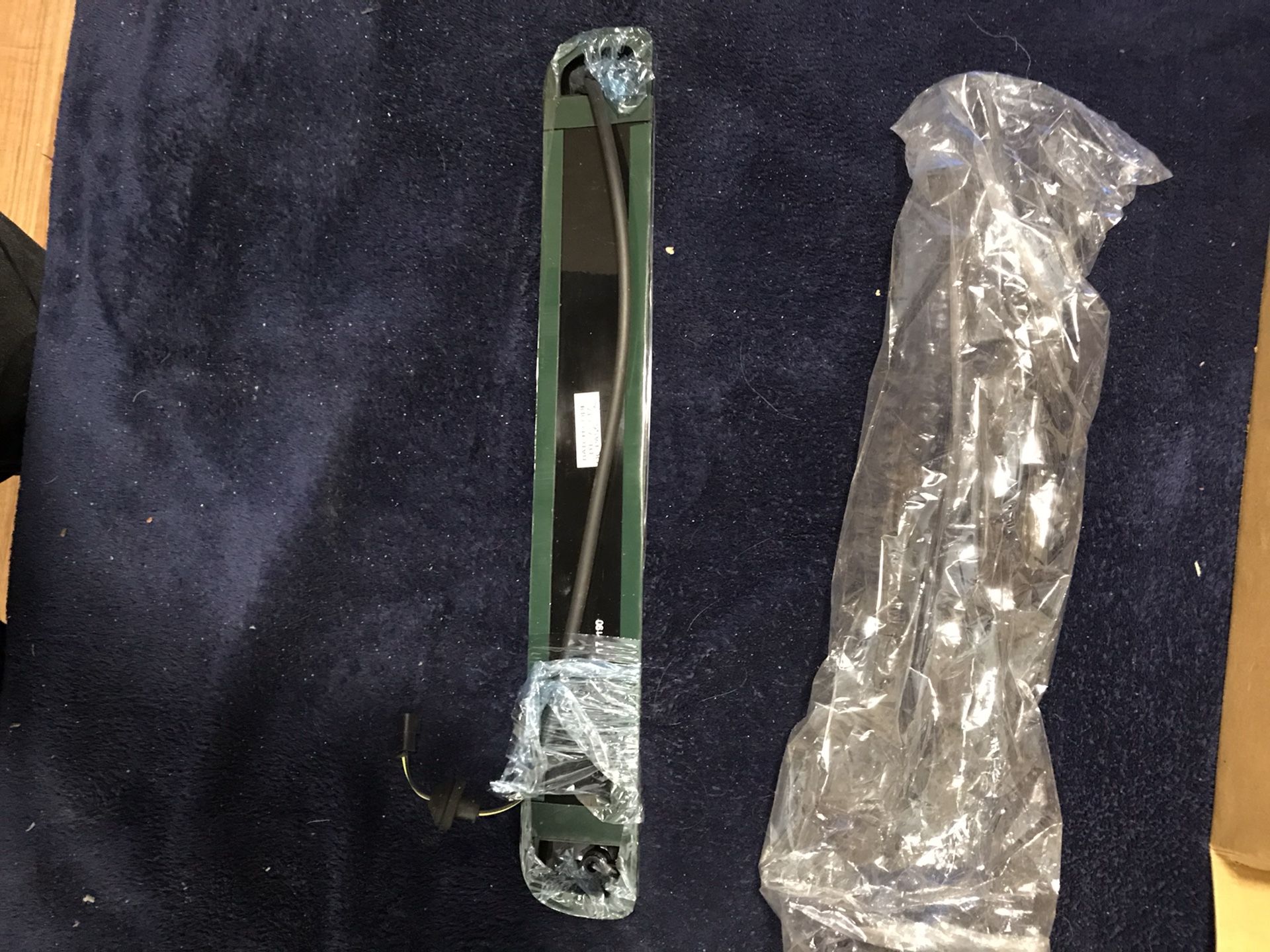 Brand New Third Brake Light Assembly - photo 2