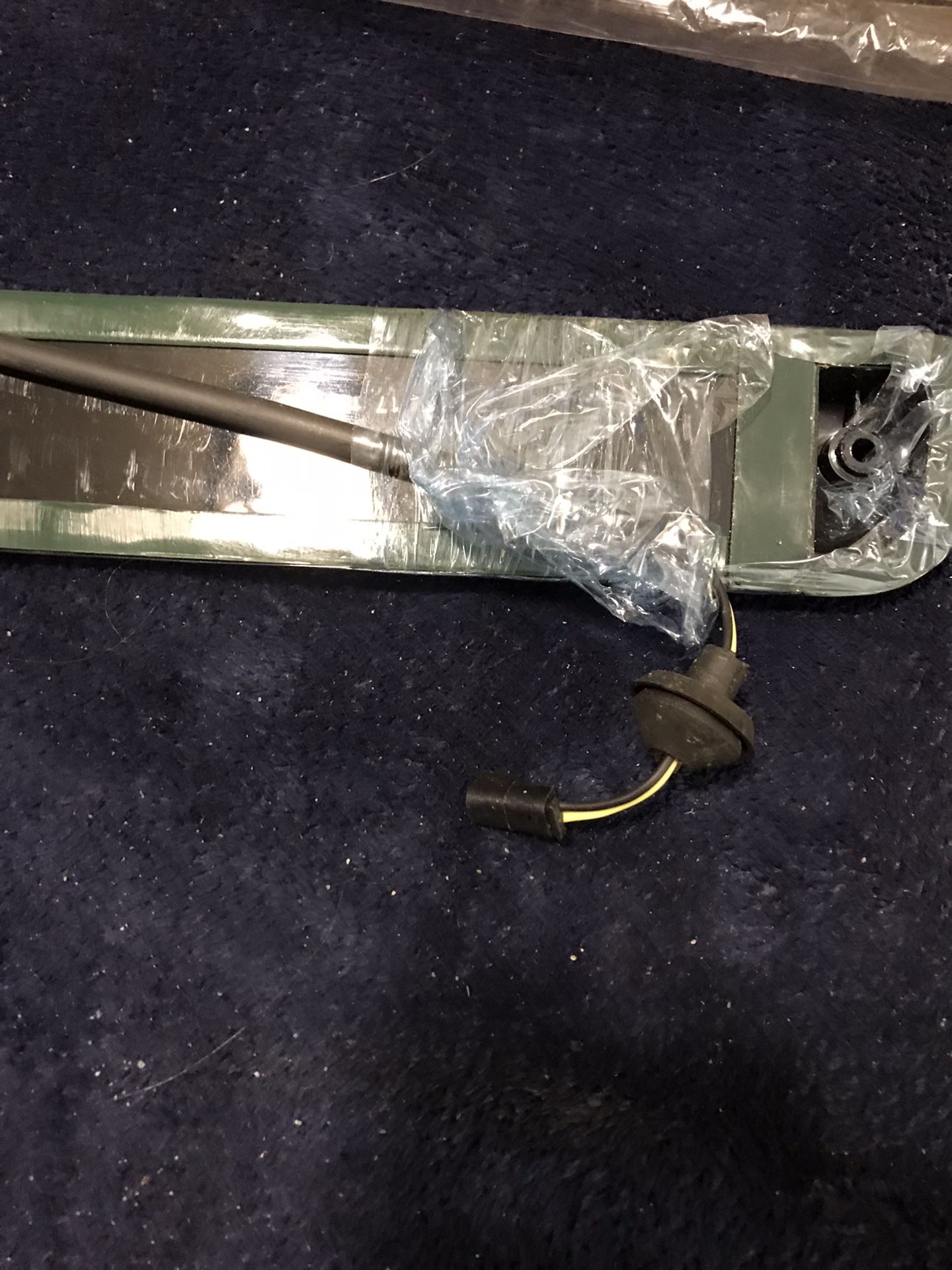 Brand New Third Brake Light Assembly - photo 4