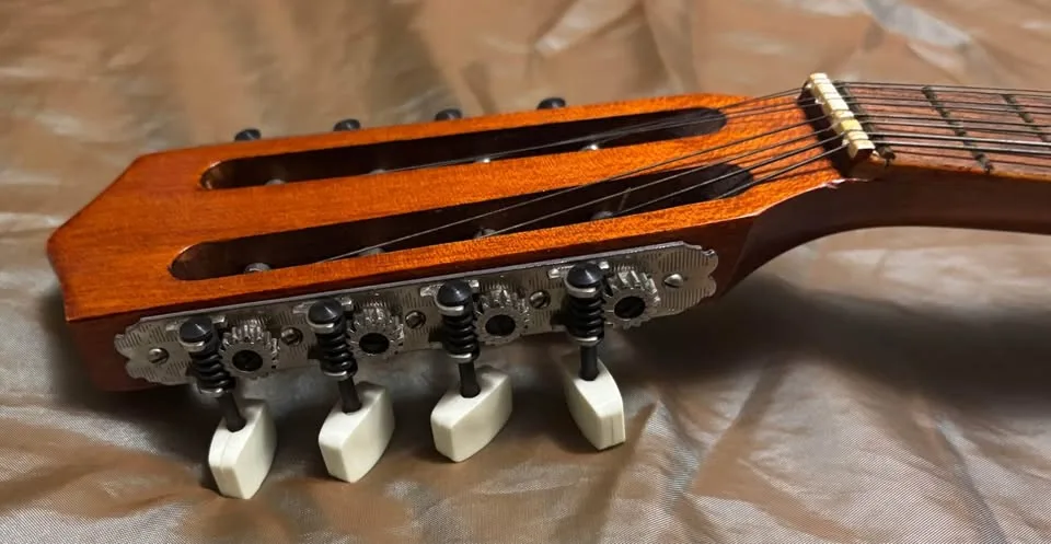 Vintage Mandolin image indicator(5)