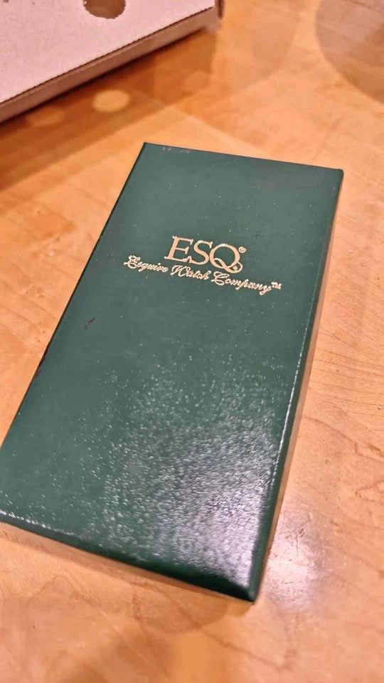 Esq retro strap