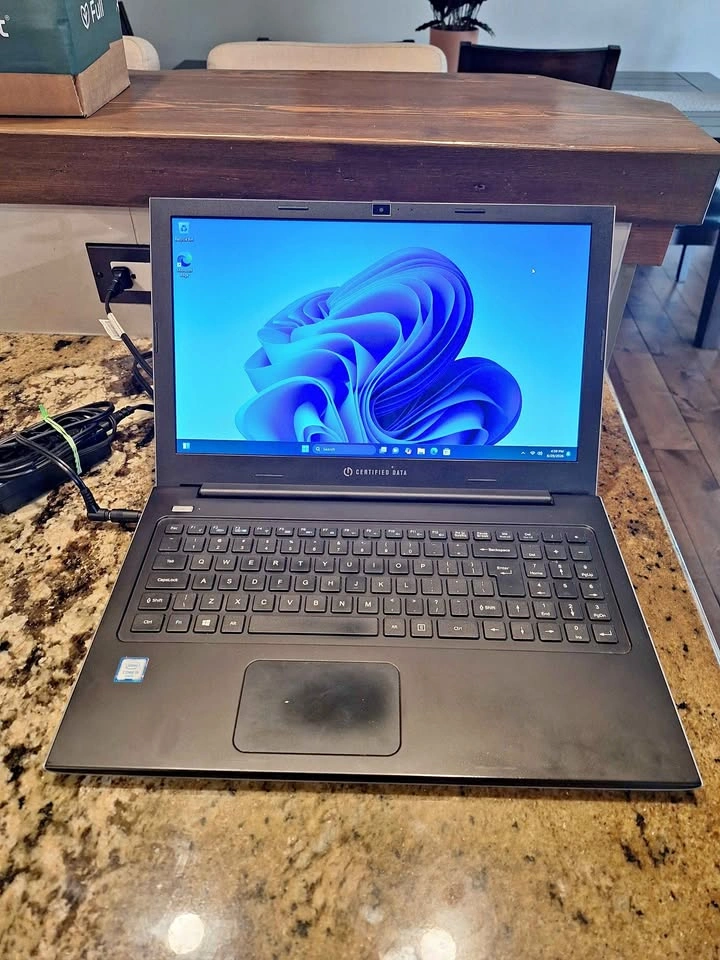 Certified Data laptop 15" screen