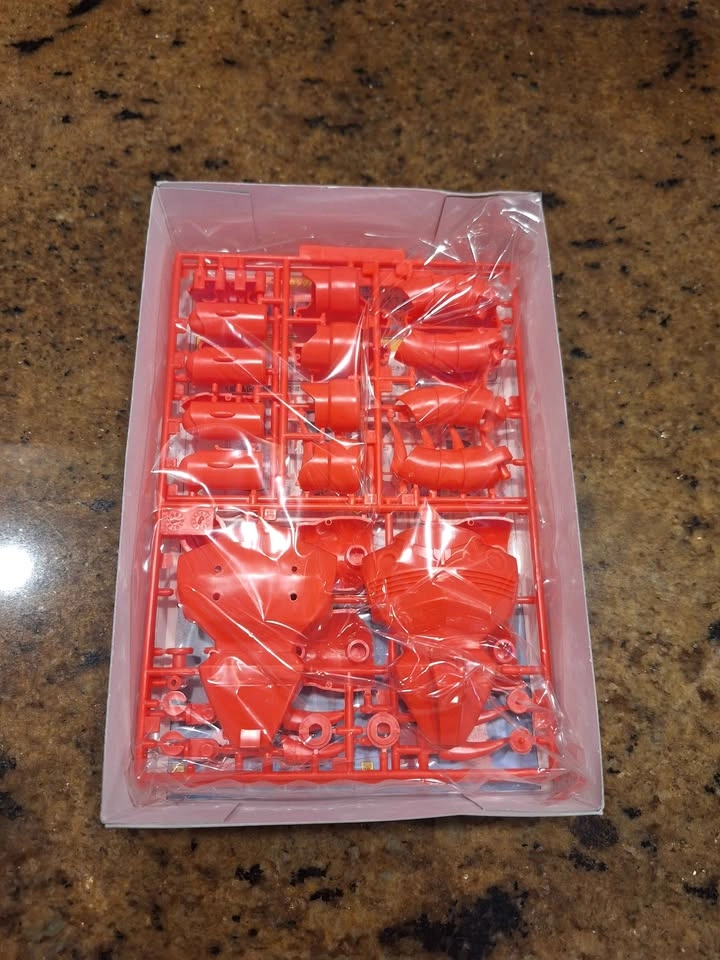 Vintage Bandai plastic model kit - photo 2