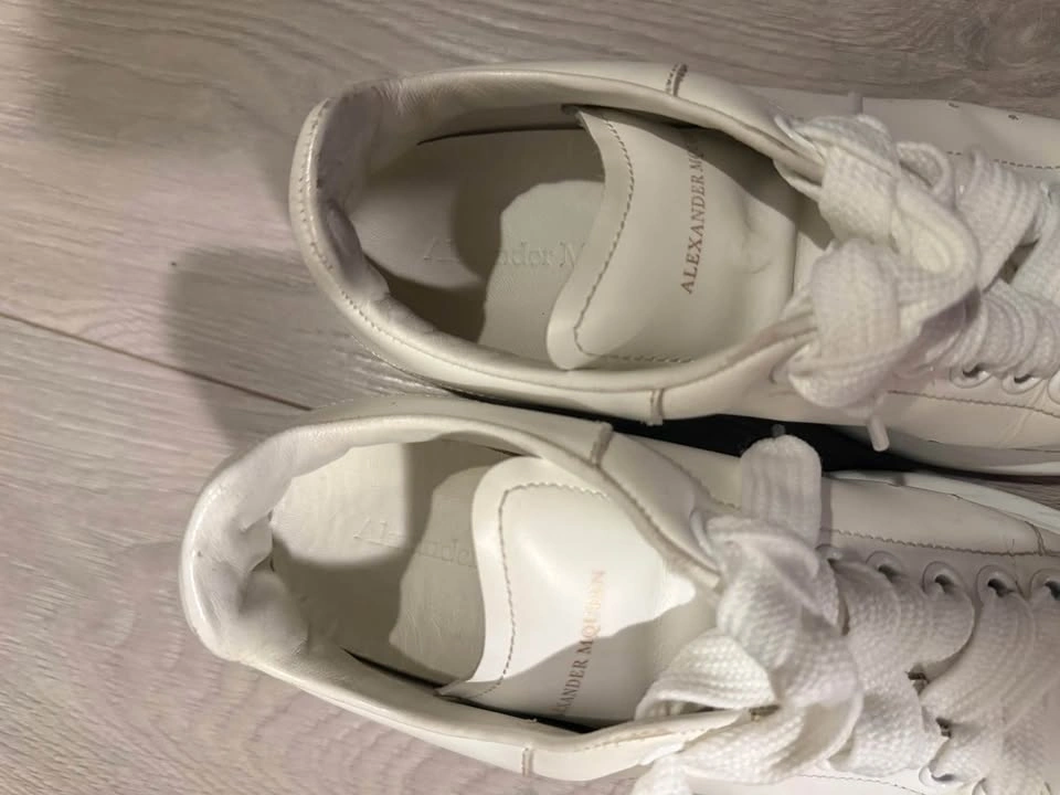 Alexander McQueen White Lace-up chunky shoes - photo 4