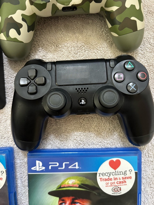 PlayStation 4 1TB Bundle - photo 4