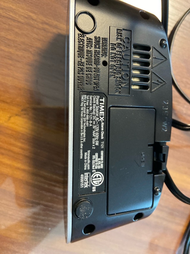 Timex Alarm Clock T121 - photo 3