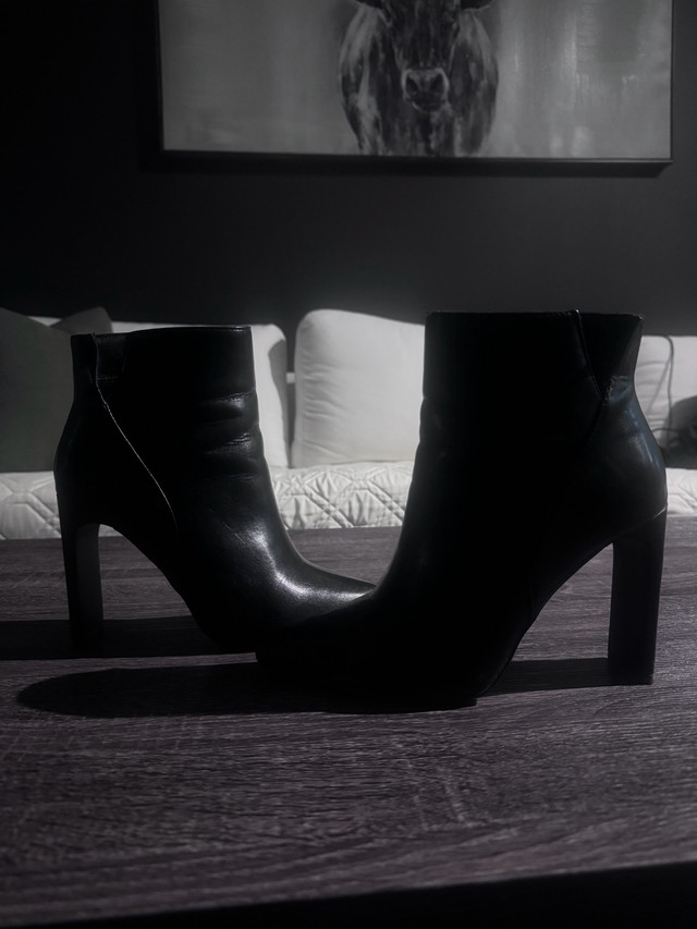 Halston Ankle Boots size 6