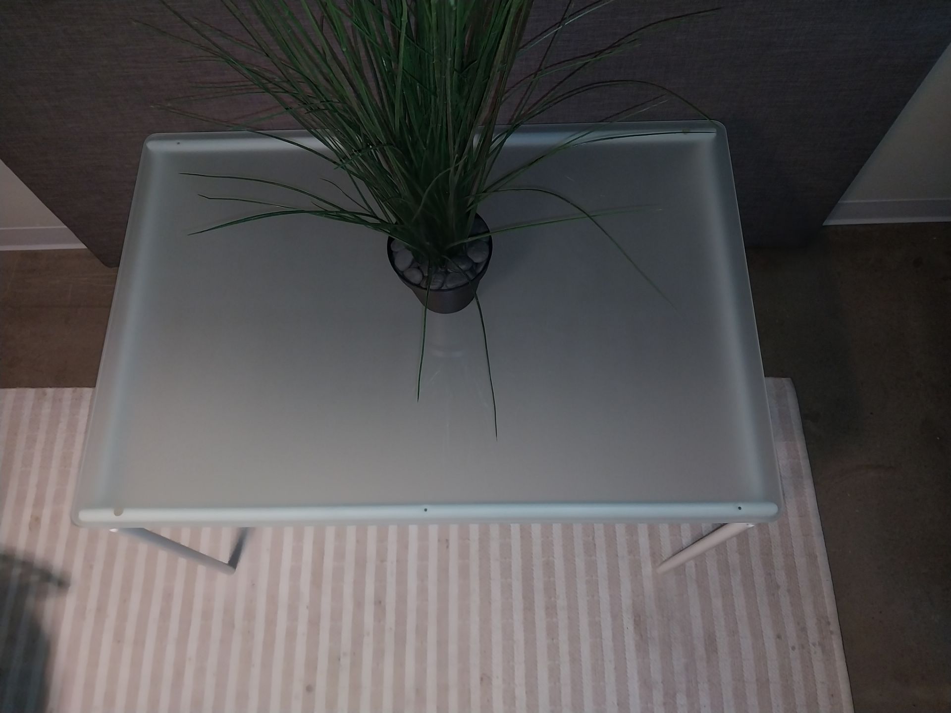 IKEA LYRESTAD Frosted Glass White Table — Excellent Condition - photo 5