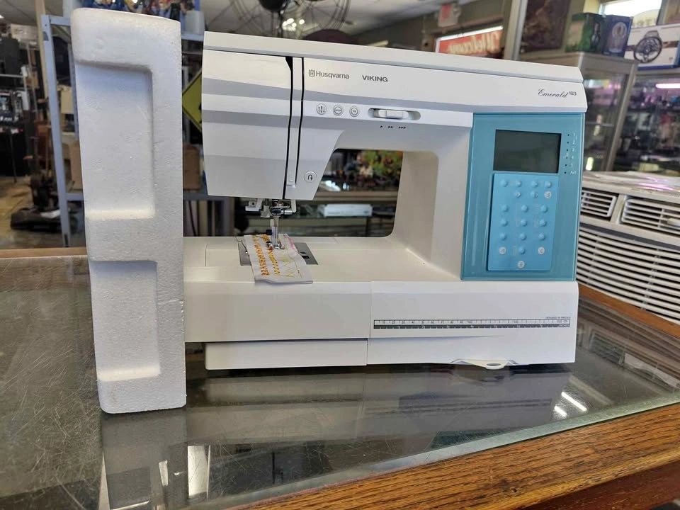 Husqvarna viking emerald 183 sewing machine