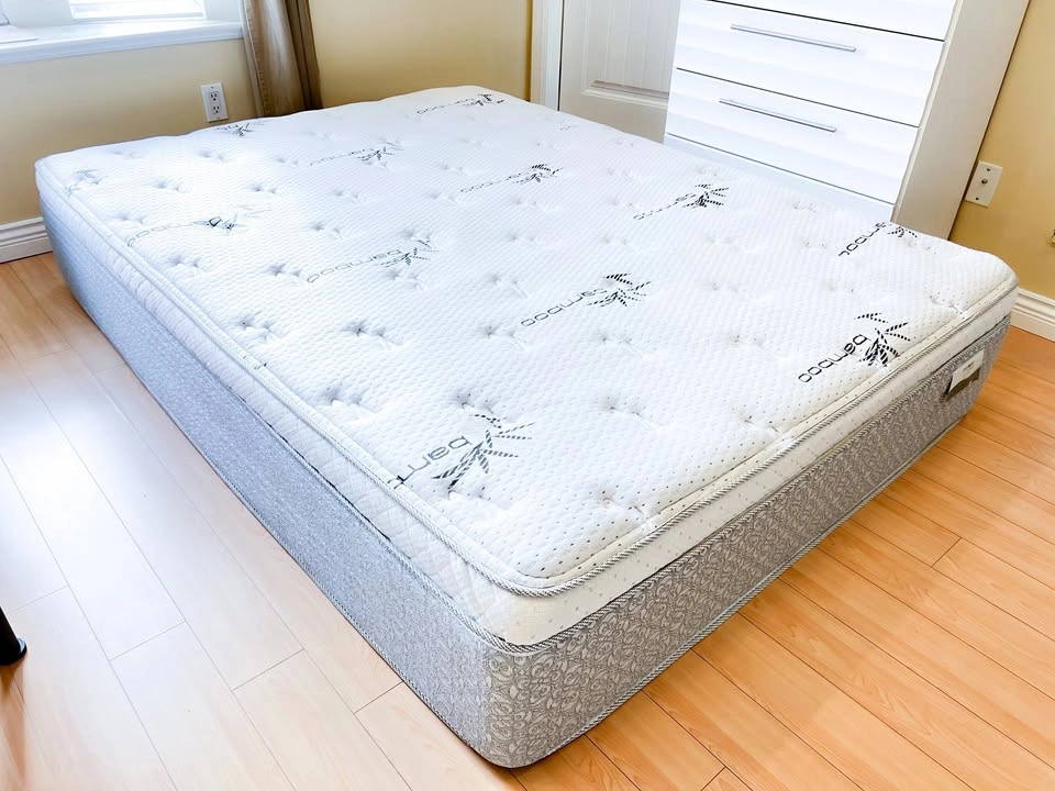 Queen Mattress – 14" Restonic ComfortCare Silver Crown