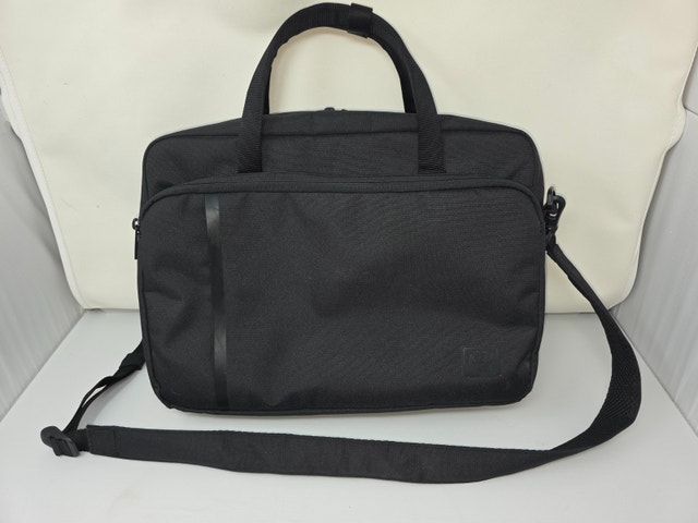 Herschel Tech Gibson 18L Messenger Bag