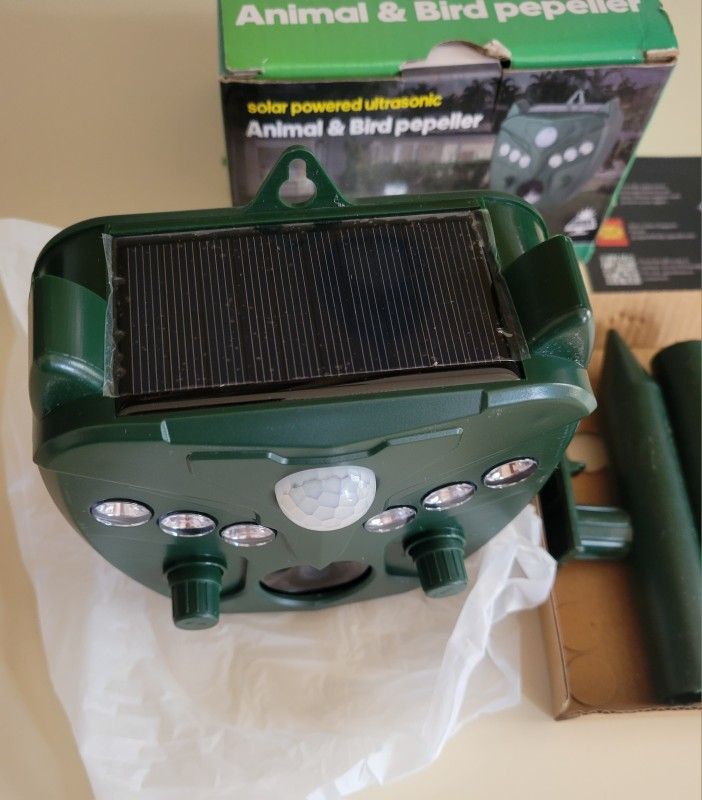 Animal Spook Scare Repeller Ultrasonic Solar Power - photo 3