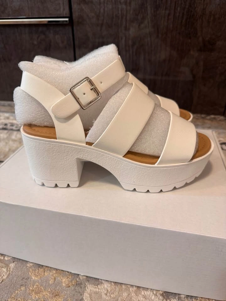 Brand New White Platform Block Heel Sandals – Women’s Size 6.5 - photo 2