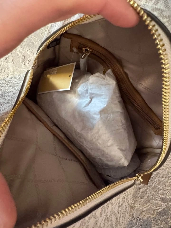 Brand New Michael Kors Abbey Medium Backpack - photo 5