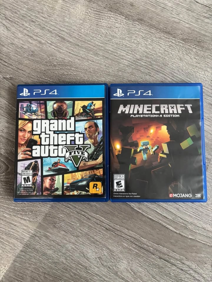 PS4 Console Bundle - 2 Controllers + 12 Games + Charging Dock - photo 3